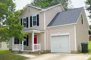 featured image of 4921 Silverdene St