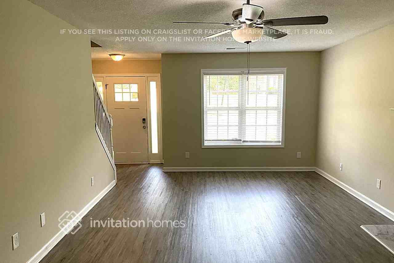 675 Clemson Ln - Photo 2 of 15
