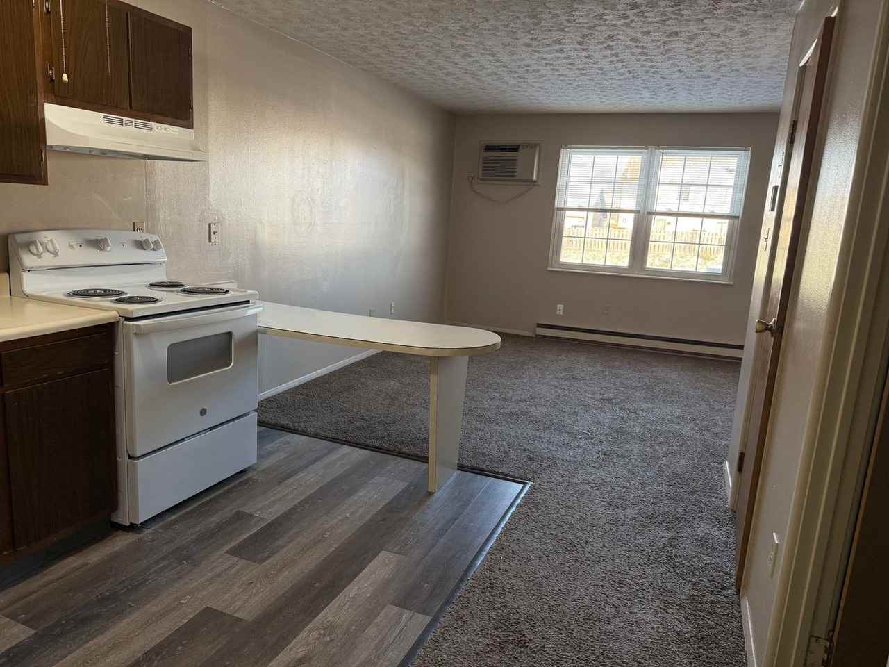 St. Andrews Manor Real Estate LLC DBA Hitchcock Apartments - Photo 2 of 21