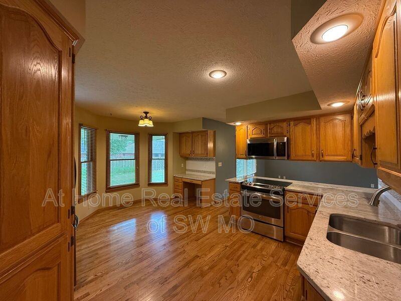 2164 E Inman St - Photo 7 of 18