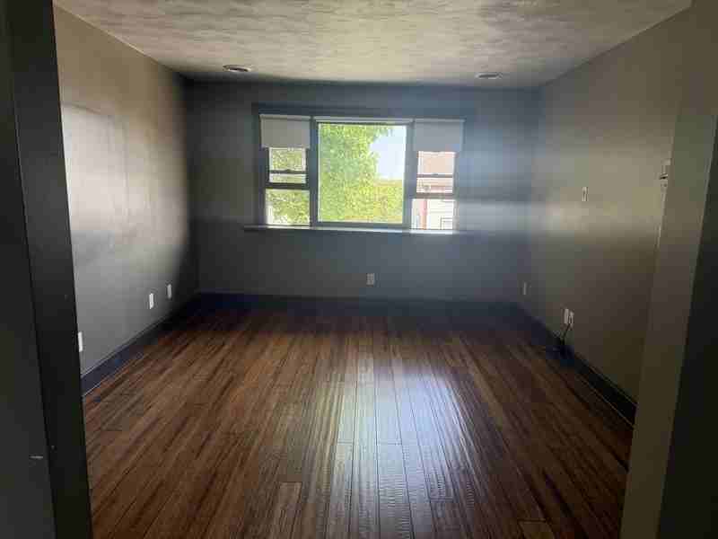 101 Baker St #F - Photo 2 of 10