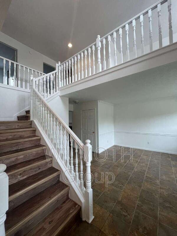 12564 Geist Cove Dr - Photo 2 of 21