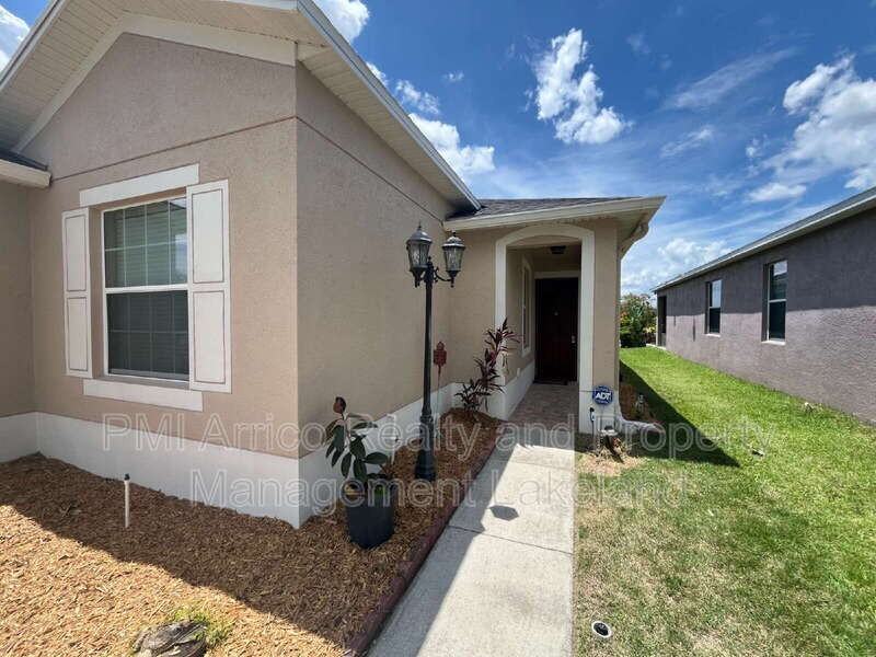 3774 Hampton Hills Dr - Photo 2 of 23