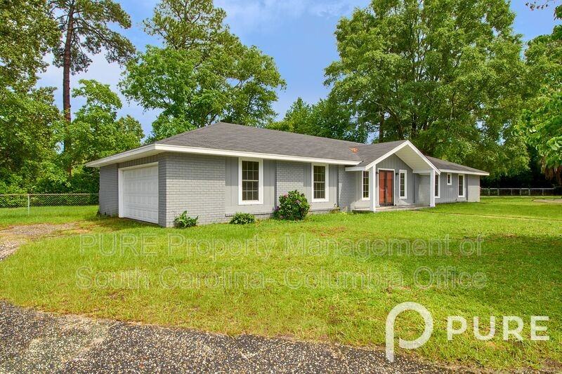 3 Village Ct - Photo 2 of 32