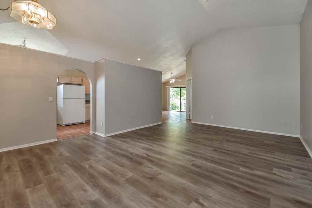 11015 Felton Ct - Photo 4 of 16