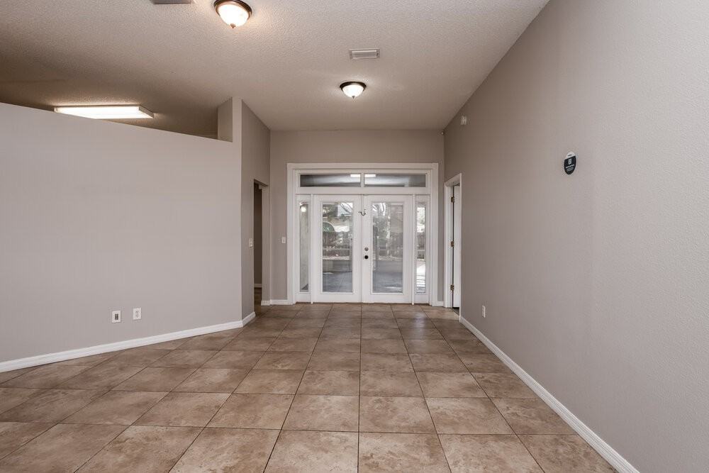433 Valley Edge Dr - Photo 4 of 16