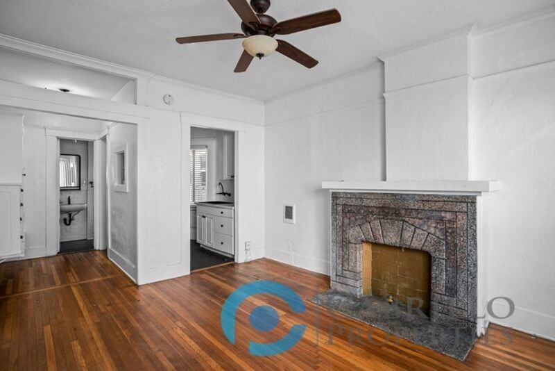 415 Juniper St - Photo 3 of 13