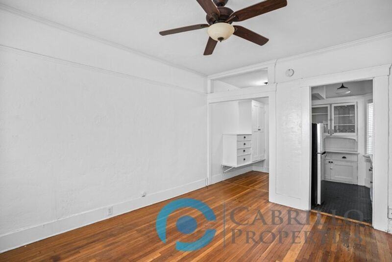 415 Juniper St - Photo 5 of 13