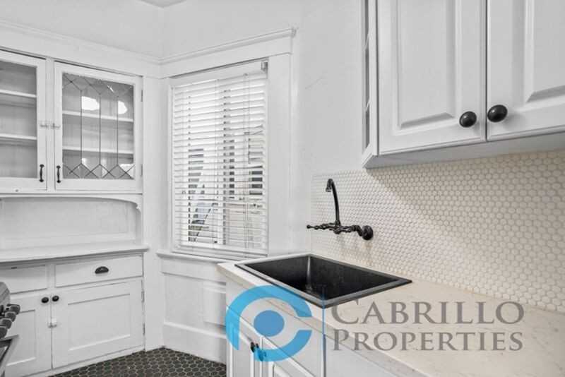 415 Juniper St - Photo 7 of 13