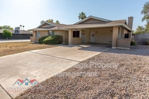 featured image of 704 E La Jolla Dr