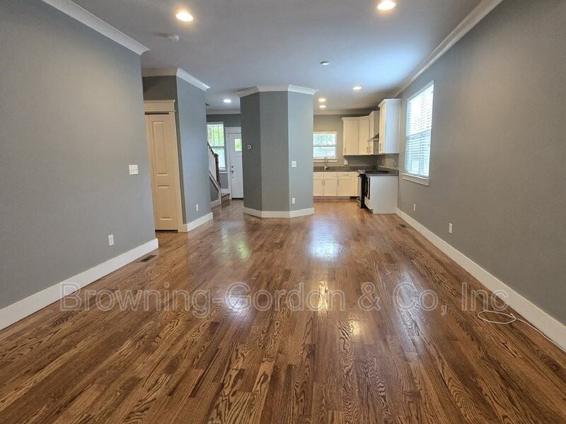 1036 40th Ave N - Photo 2 of 19