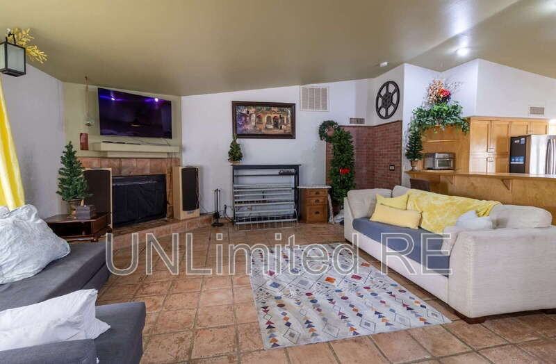 3565 N Manor Rd - Photo 3 of 26