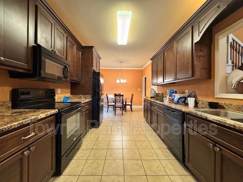 2510 Grier Cir - Photo 3 of 12