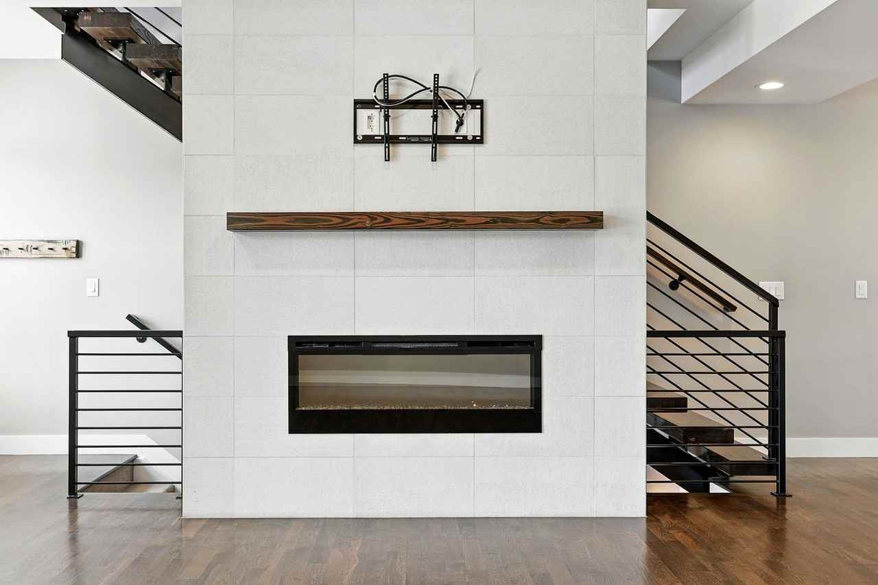 5630 S Sycamore St - Photo 3 of 23