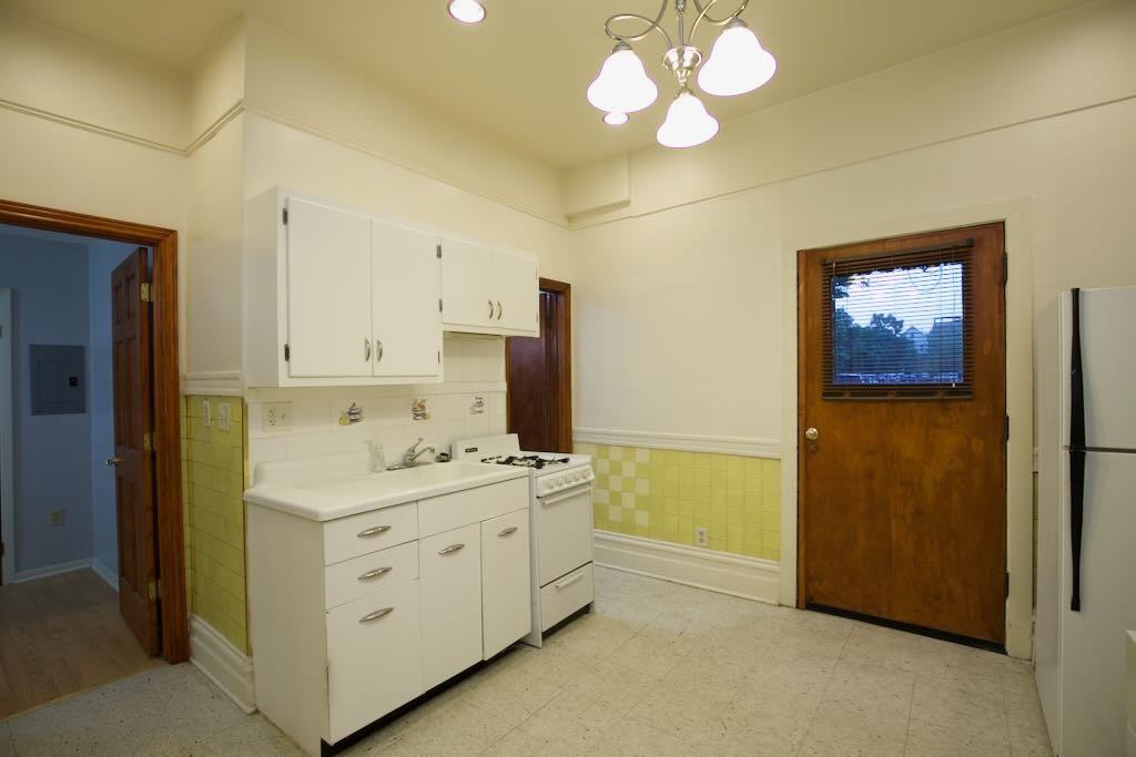2825 W Shakespeare Ave #1 - Photo 3 of 21