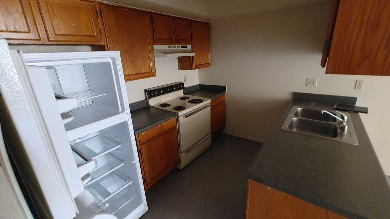 Las Flores Apartments - Photo 3 of 3