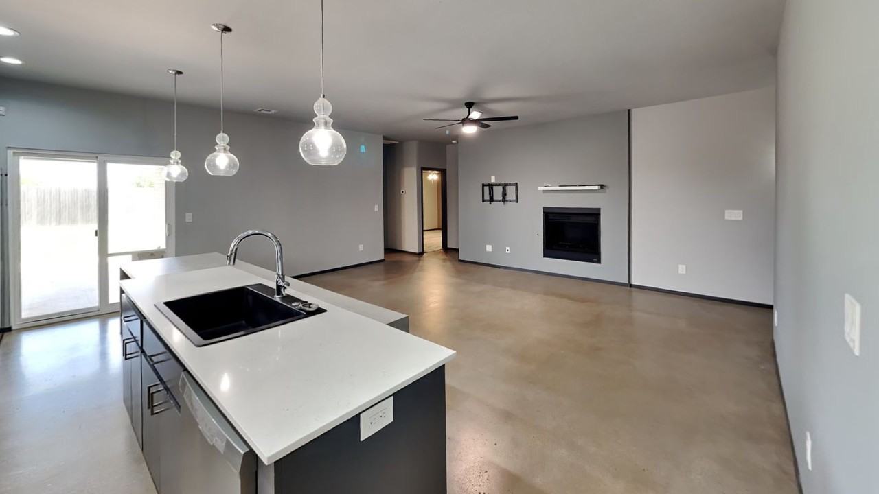 7129 Nw 146th St - Photo 6 of 20