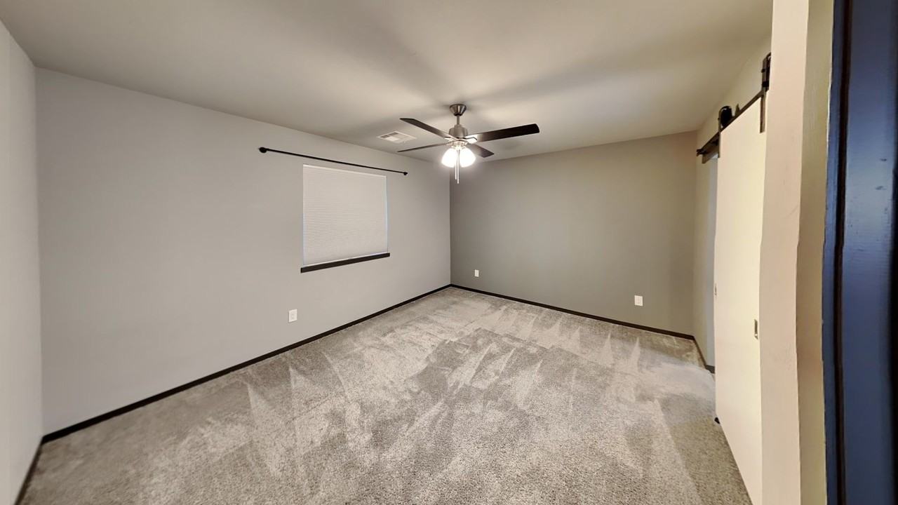 7129 Nw 146th St - Photo 7 of 20