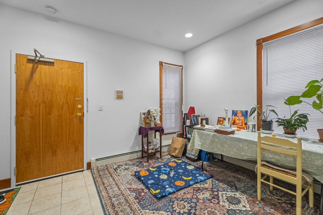 202 Park Street - Photo 2 of 16