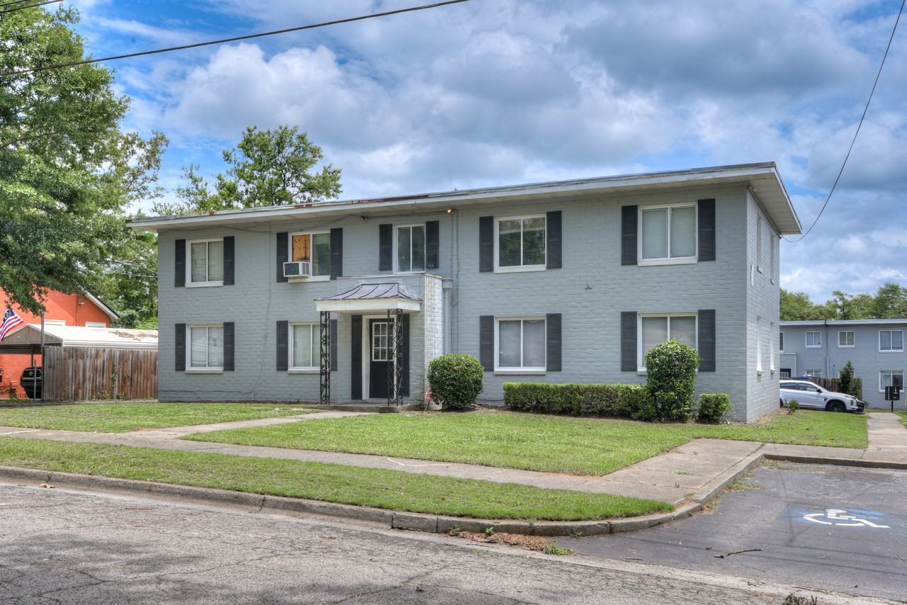 Midtown Point Apartments - Photo 2 of 50