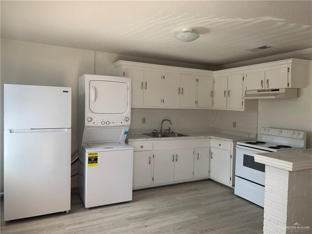 800 South Fir Street - Photo 3 of 10