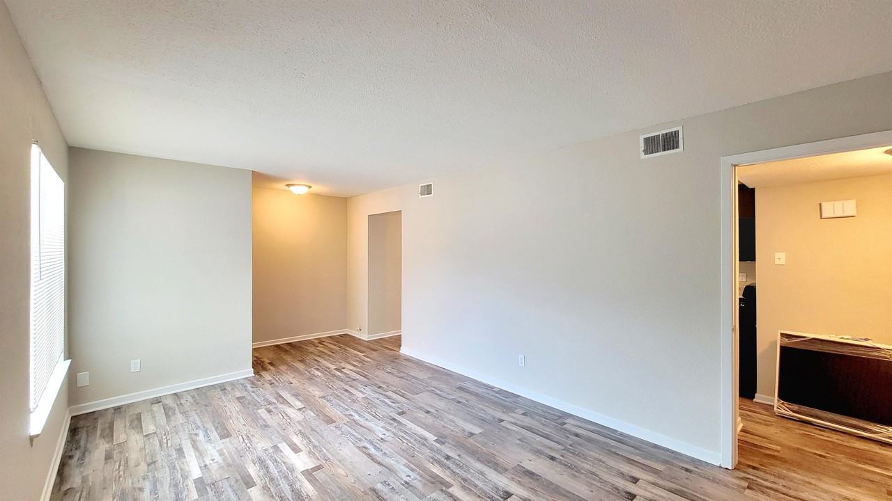 Washington St 3513 - Photo 3 of 16