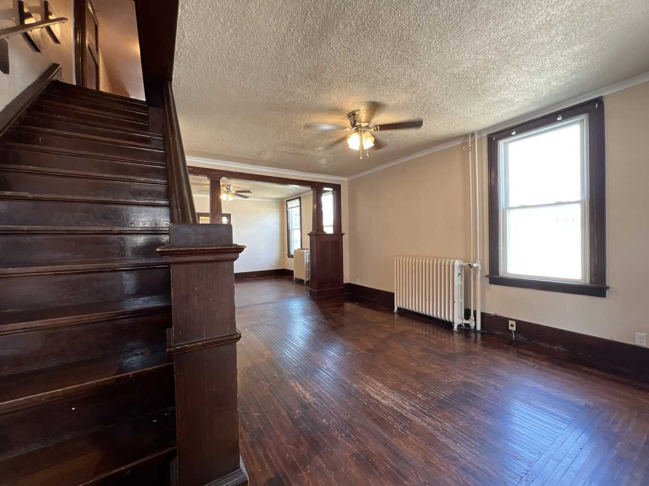 93 Kaufmann Avenue - Photo 3 of 26