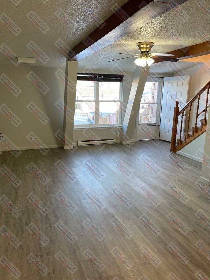 7100 Blacktooth Ave - Photo 2 of 10