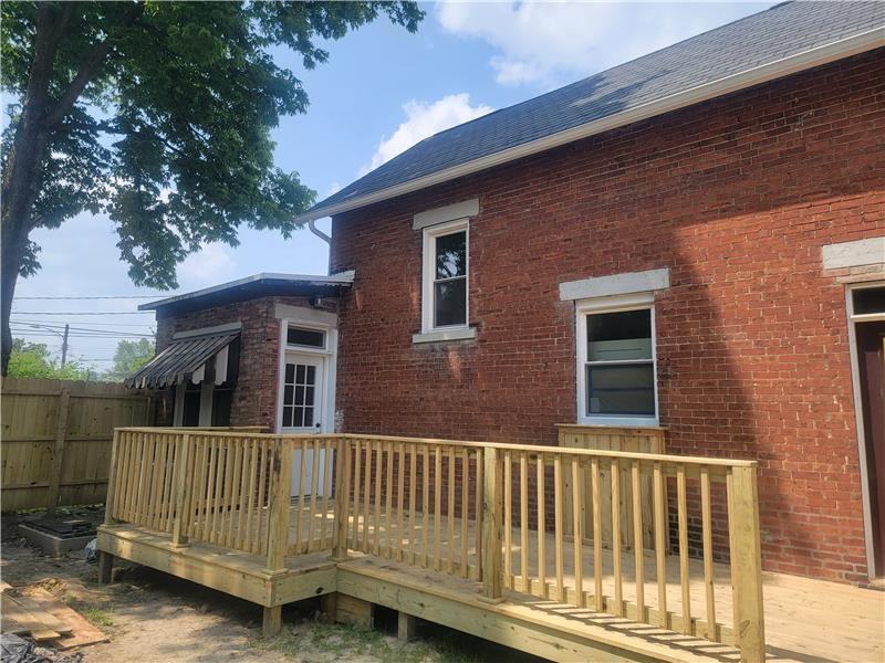 735 E Beck St - Photo 2 of 20