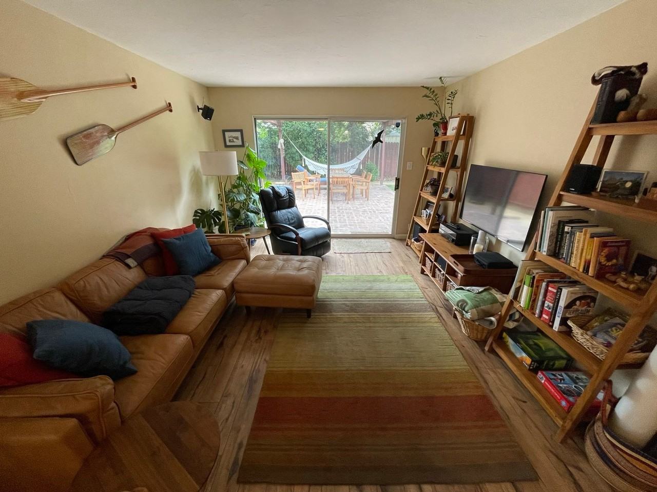 902 Gregory Pl - Photo 4 of 12