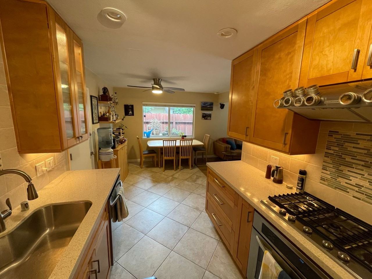 902 Gregory Pl - Photo 5 of 12