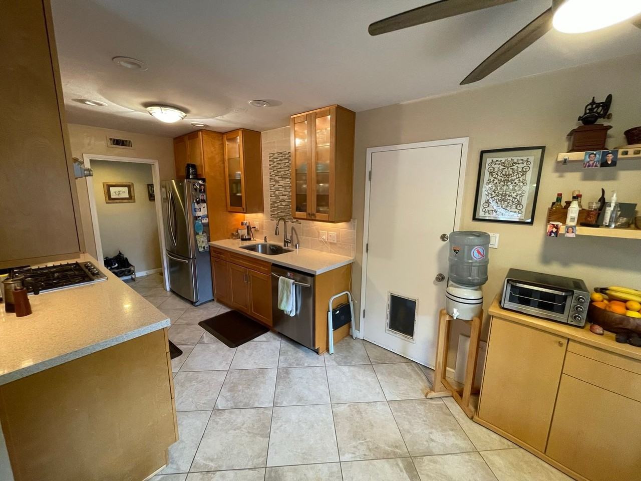 902 Gregory Pl - Photo 6 of 12