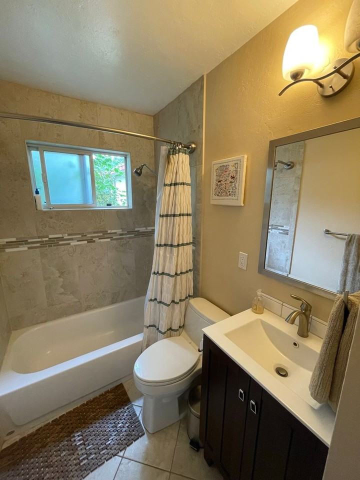 902 Gregory Pl - Photo 7 of 12