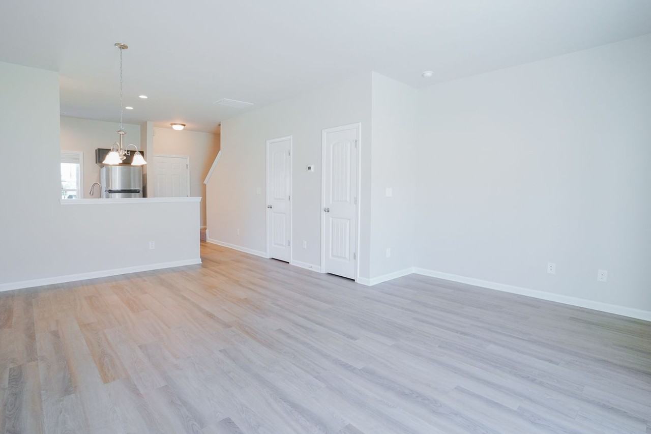 30 Zion Pl - Photo 7 of 10