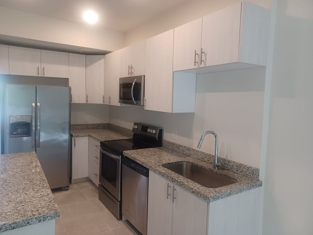 3313 SW 8th Pl - Photo 3 of 19