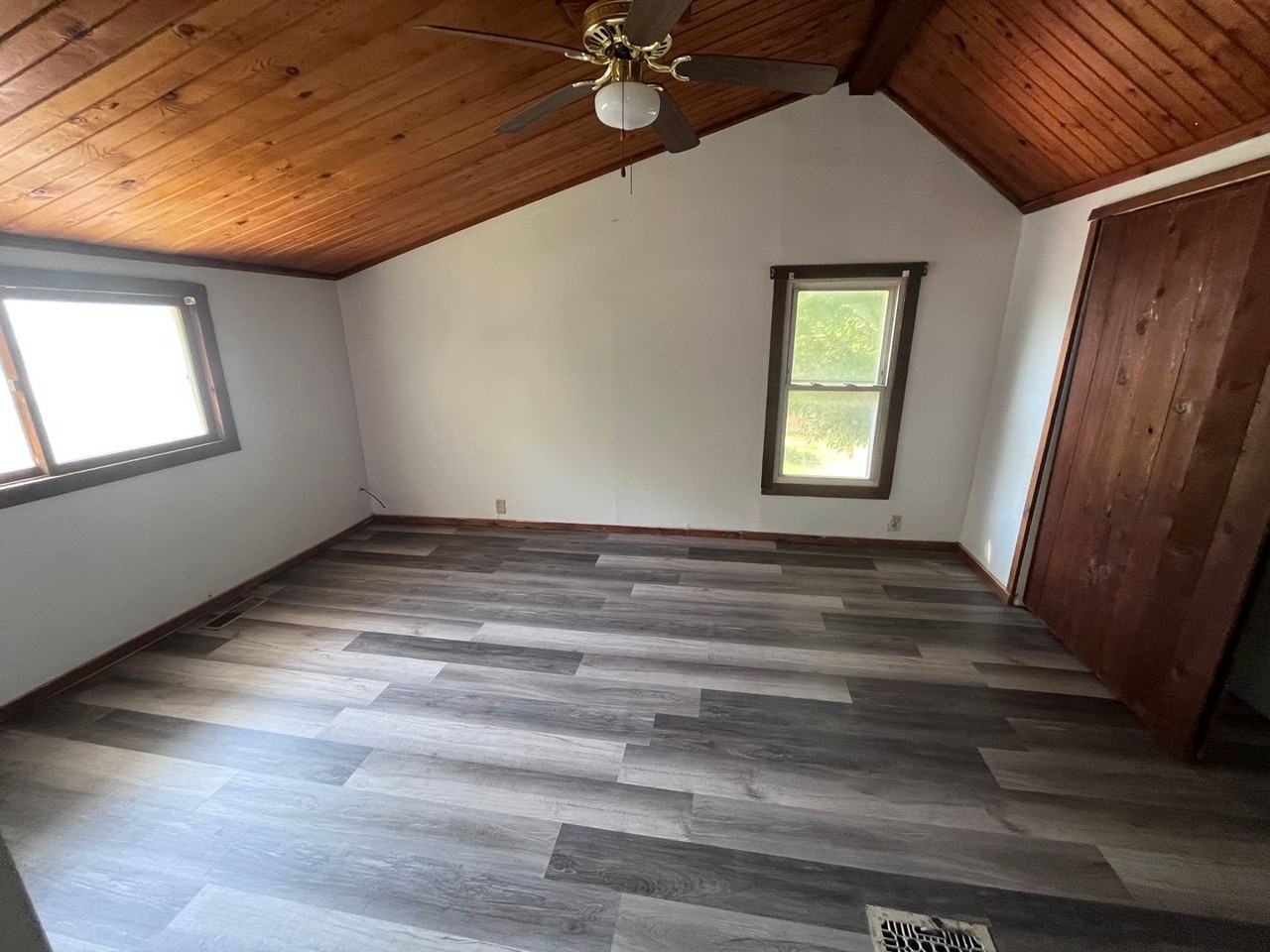 1002 Washington St - Photo 2 of 20