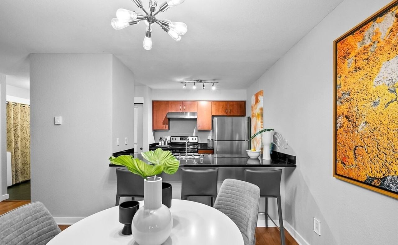 840 Ne 125th St - Photo 6 of 27
