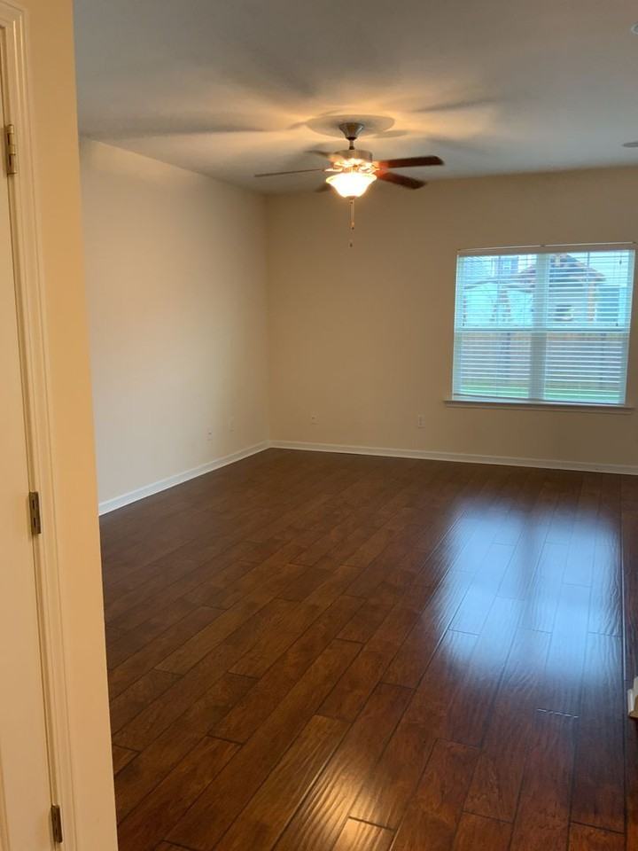 125 Weeping Oak Ln - Photo 2 of 23