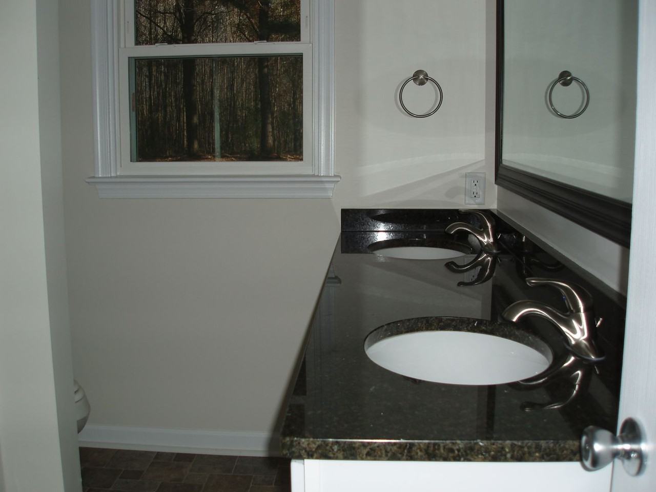 505 Centerville Tpke N - Photo 6 of 13