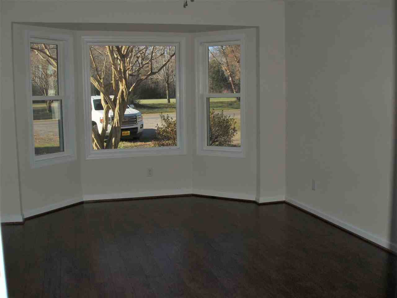 505 Centerville Tpke N - Photo 7 of 13