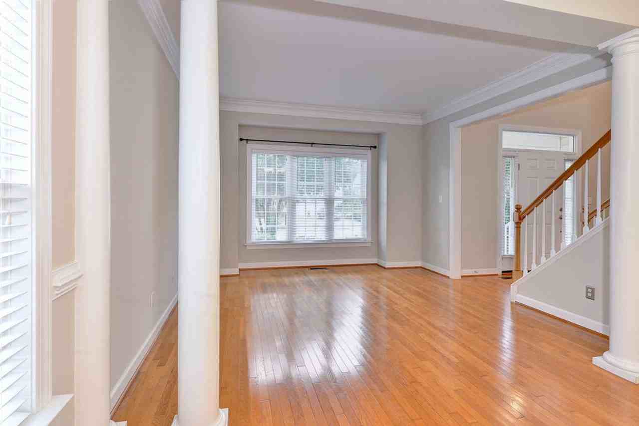 206 Estons Run - Photo 7 of 41