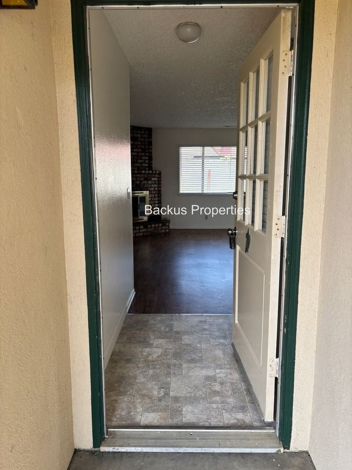 1032 Larkin Cir - Photo 2 of 23