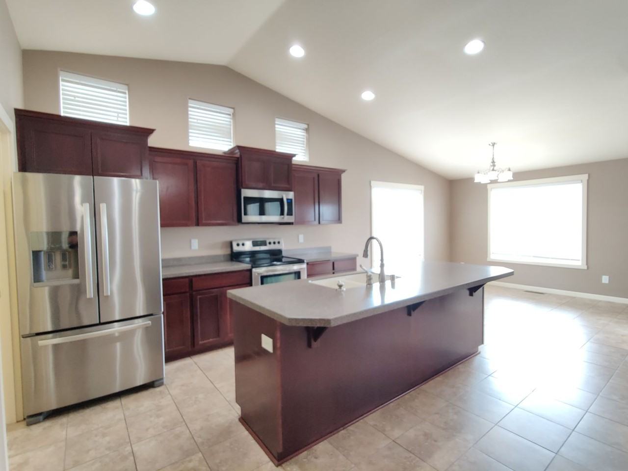 603 Hill Top View St - Photo 2 of 24