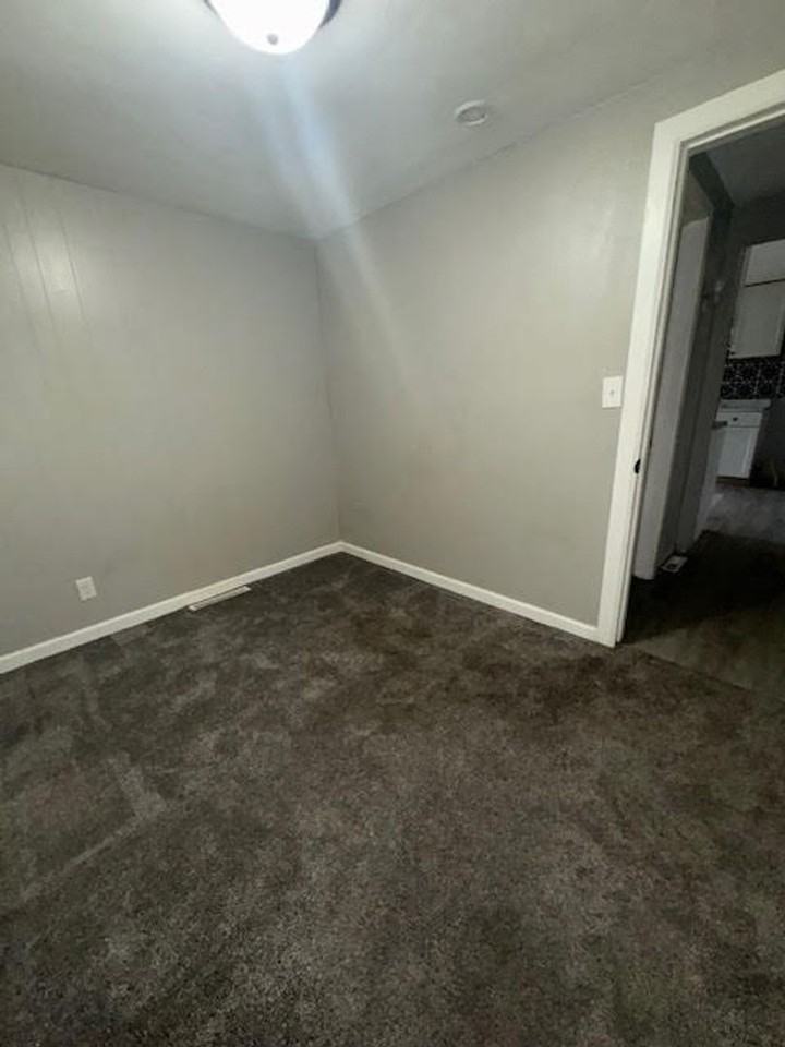 805 N Hudson Ave - Photo 2 of 7