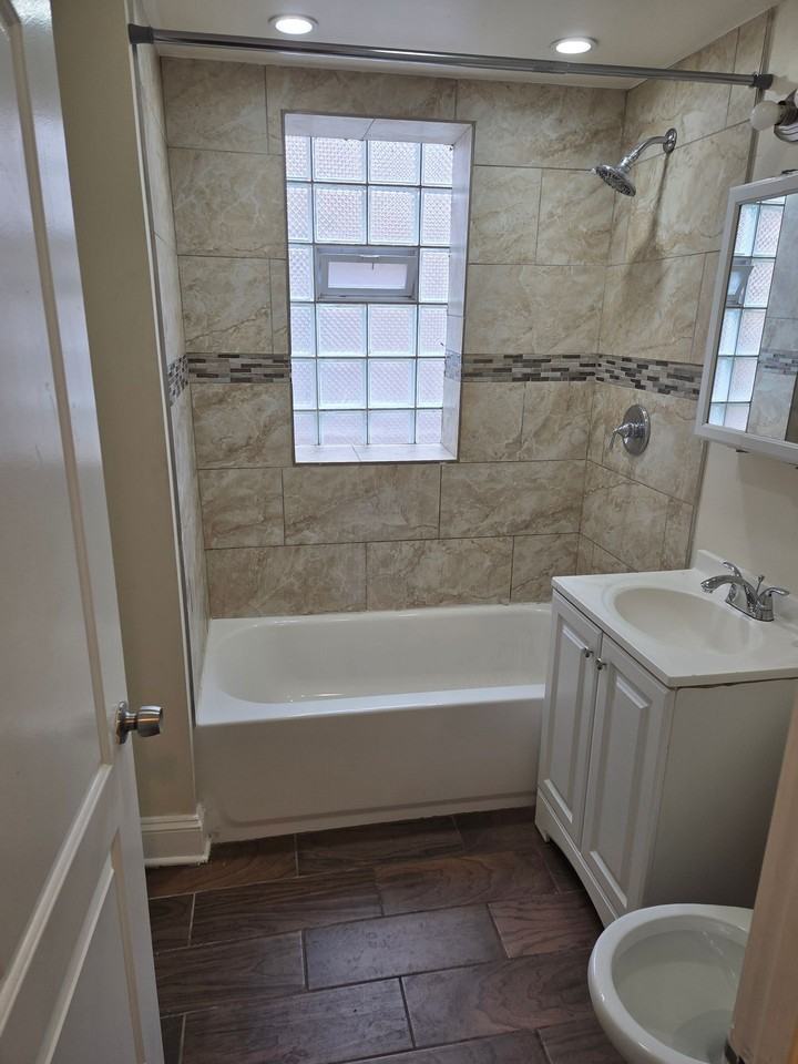 NE2 ANTR (/GBLT) 8330 - Photo 5 of 17