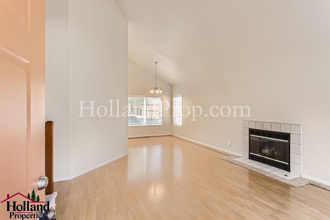 17984 Nw Sylvania Ln - Photo 2 of 22