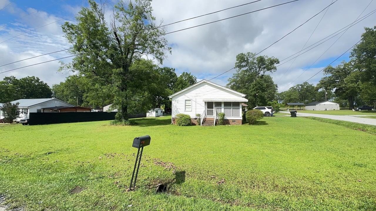 641 Rice St - Photo 3 of 19