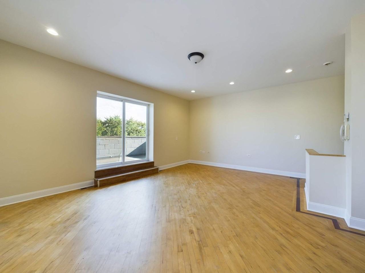 1654 W Ohio St - Photo 2 of 29