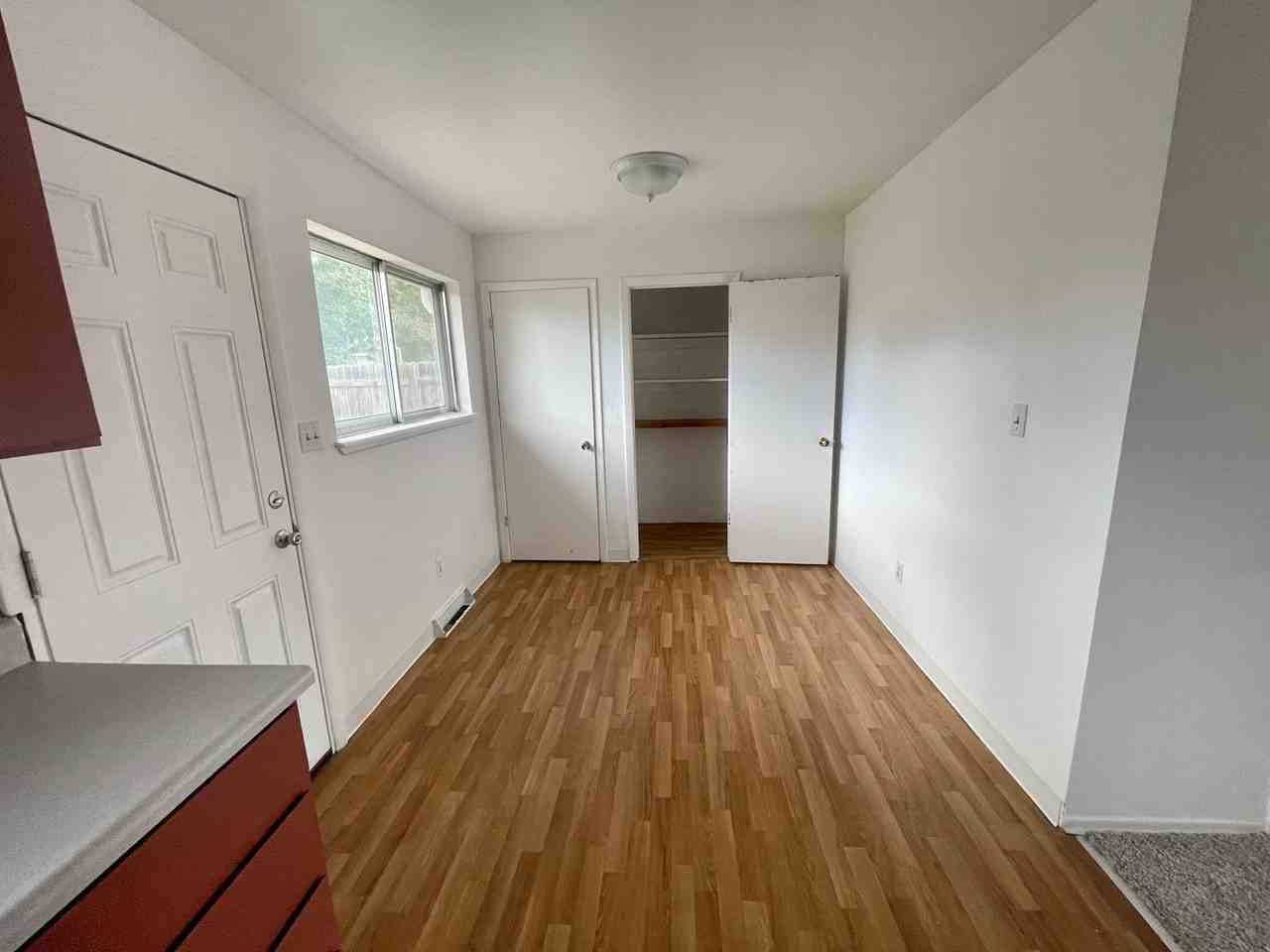3011 Sumac St - Photo 3 of 15