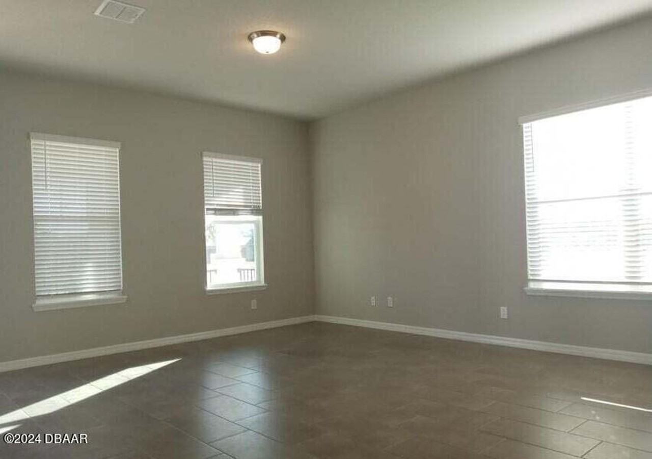 406 Venetian Palms Blvd - Photo 4 of 12